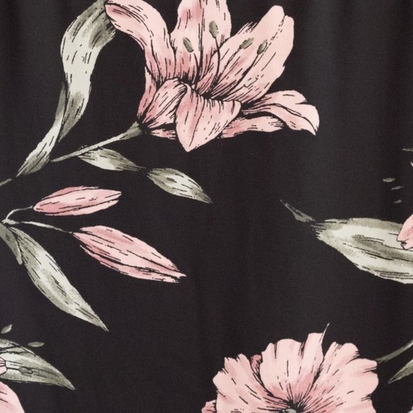 RW&Co sleeveless black floral shirt, Size: L - Picture 4 of 4